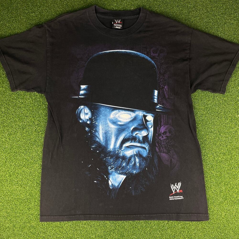 Vintage Y2K 2007 WWE The Undertaker Glowing Eyes Graphic T Sz L